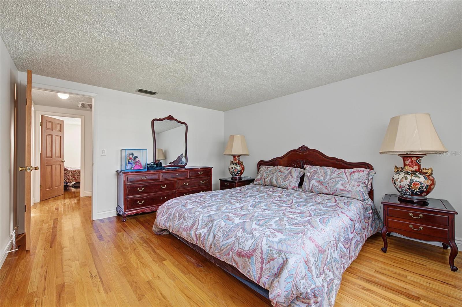 8239 VASSAR CIR