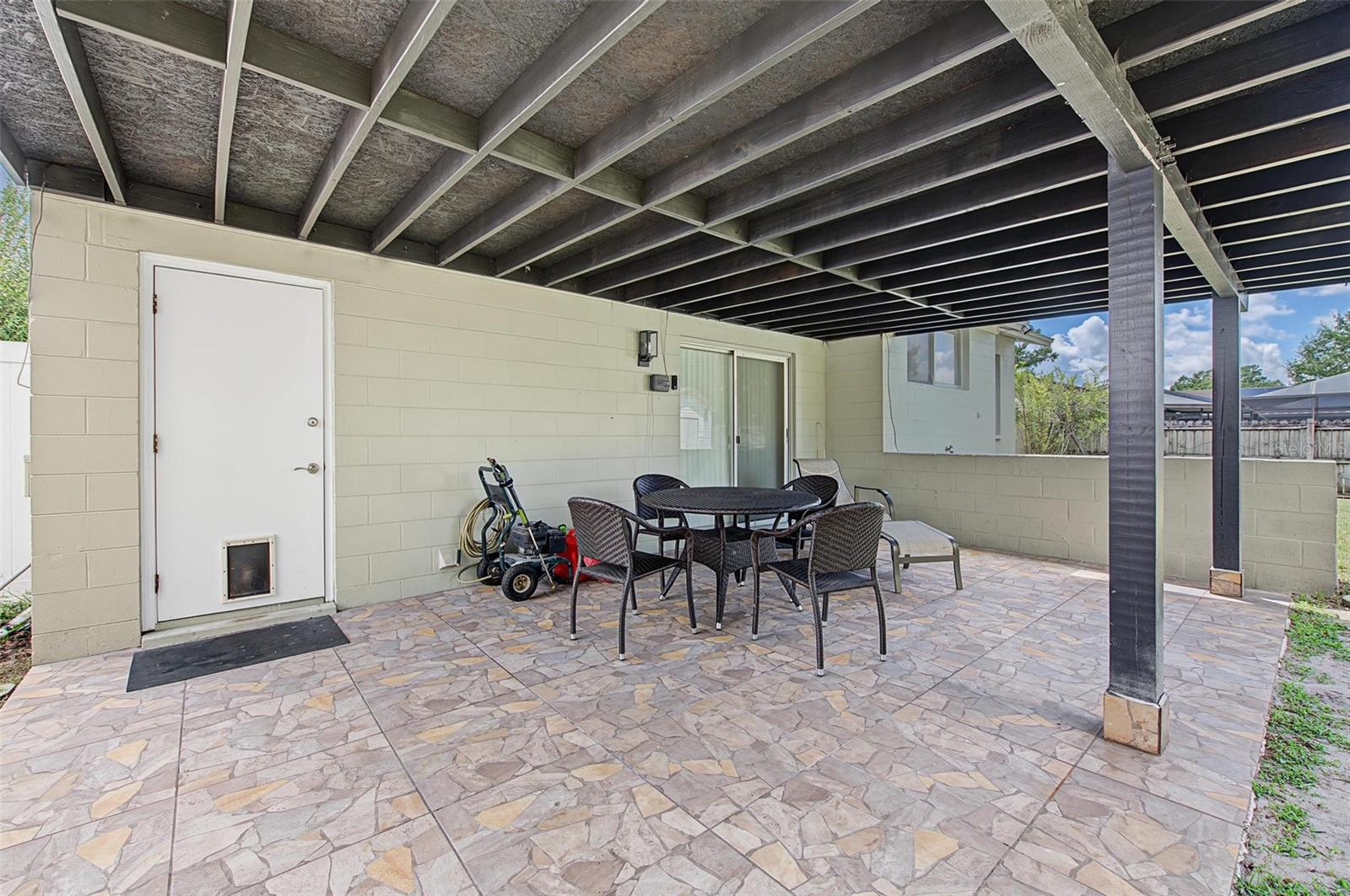 8239 VASSAR CIR