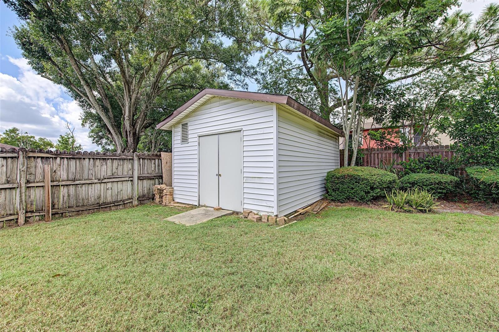 8239 VASSAR CIR