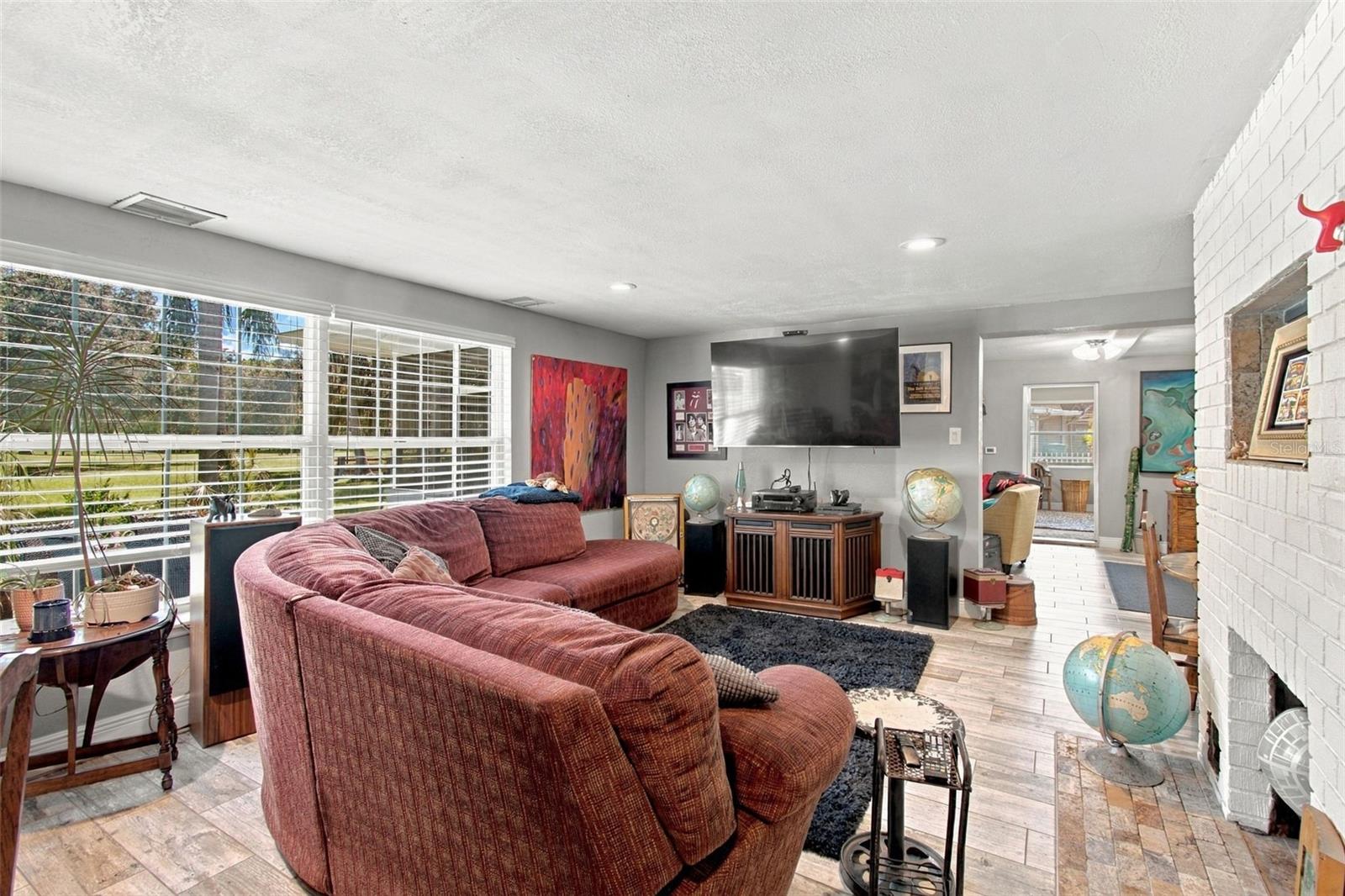 10803 N OREGON CIR