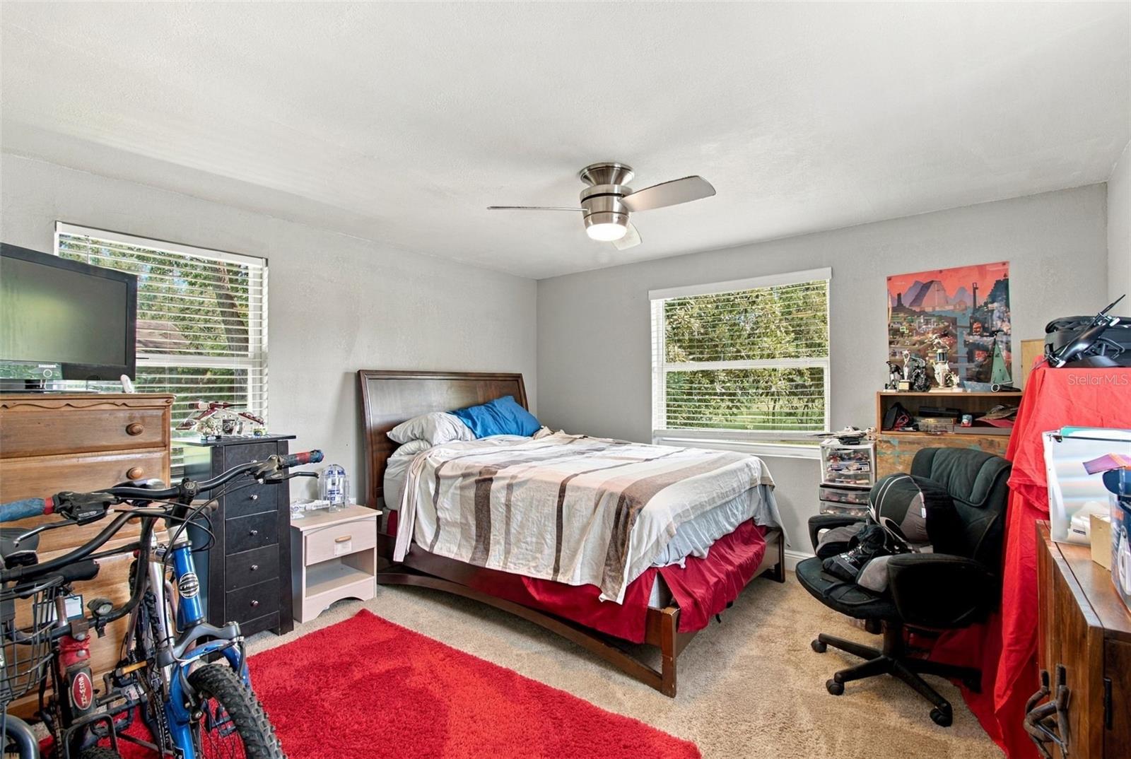 10803 N OREGON CIR