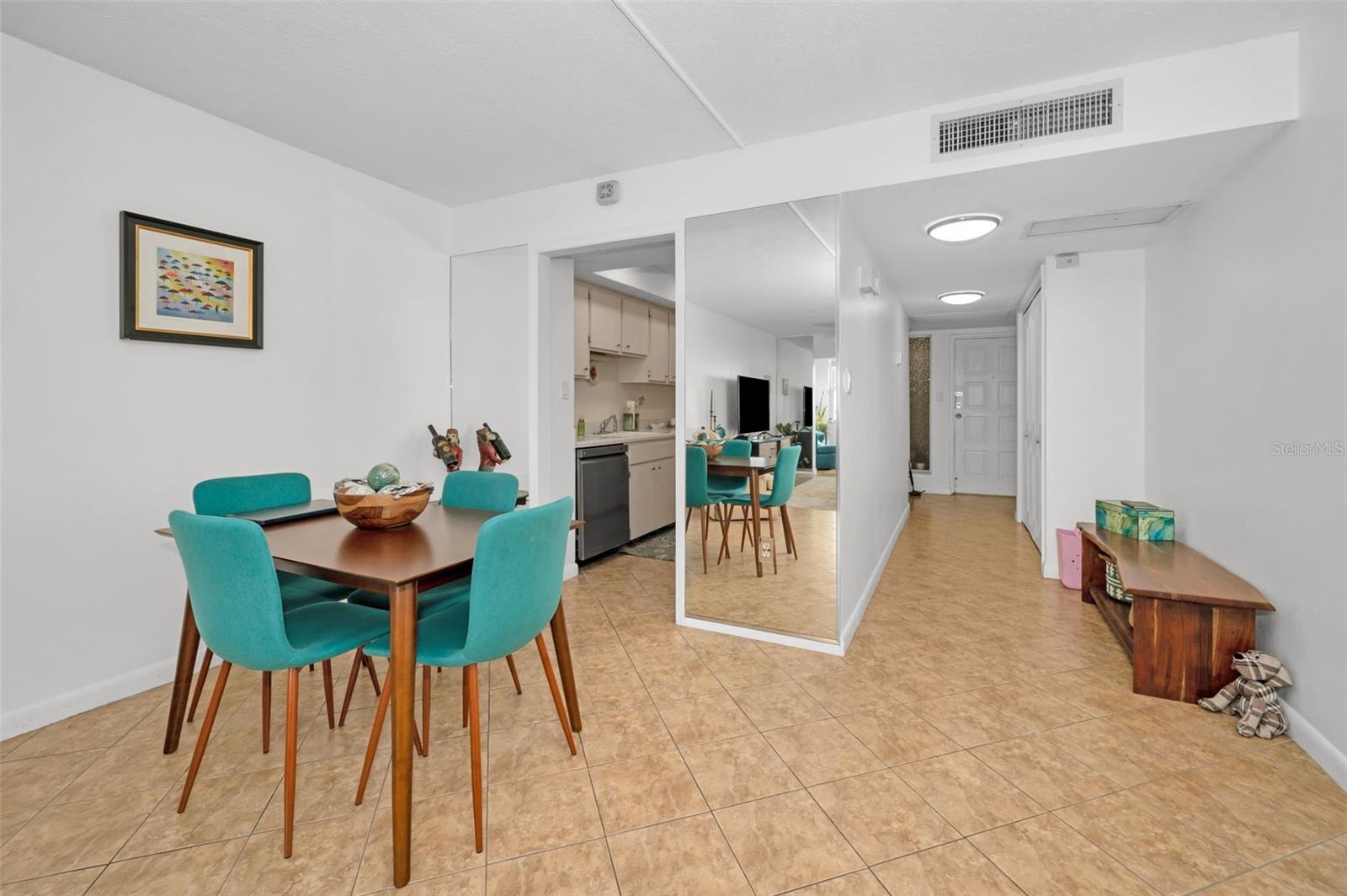 622 EDGEWATER DR #523