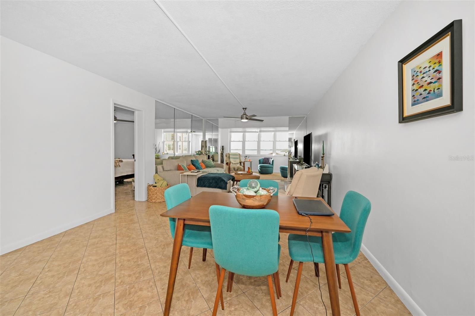 622 EDGEWATER DR #523