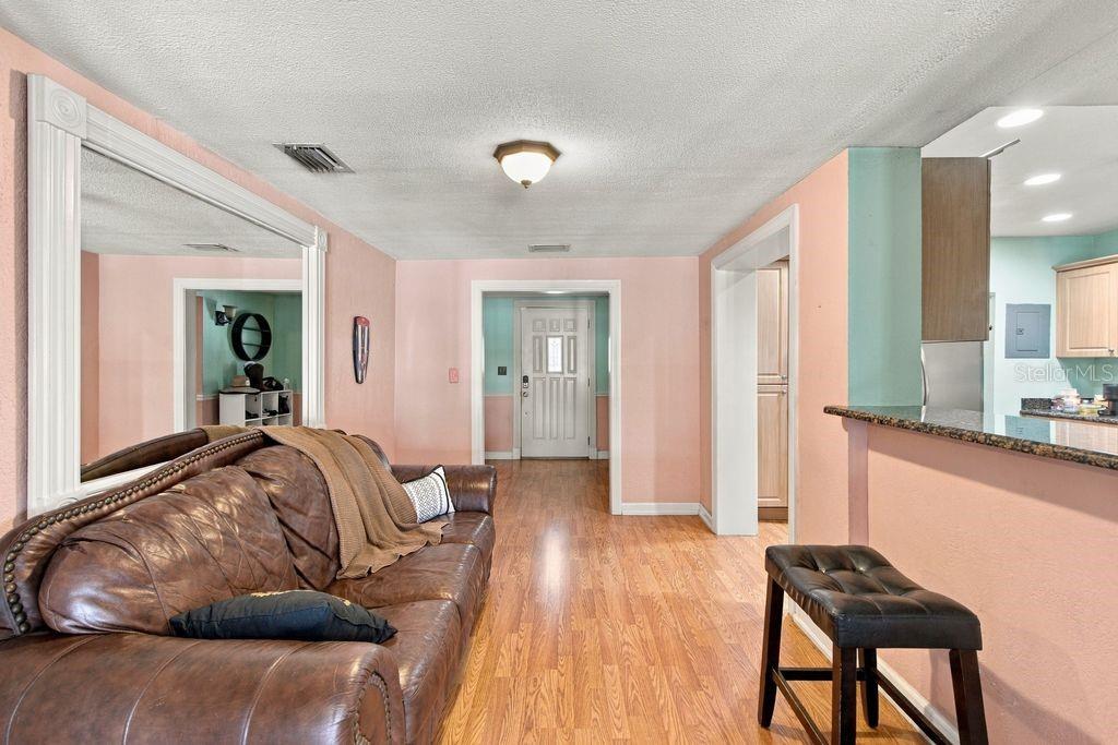 3909 W POWHATAN AVE