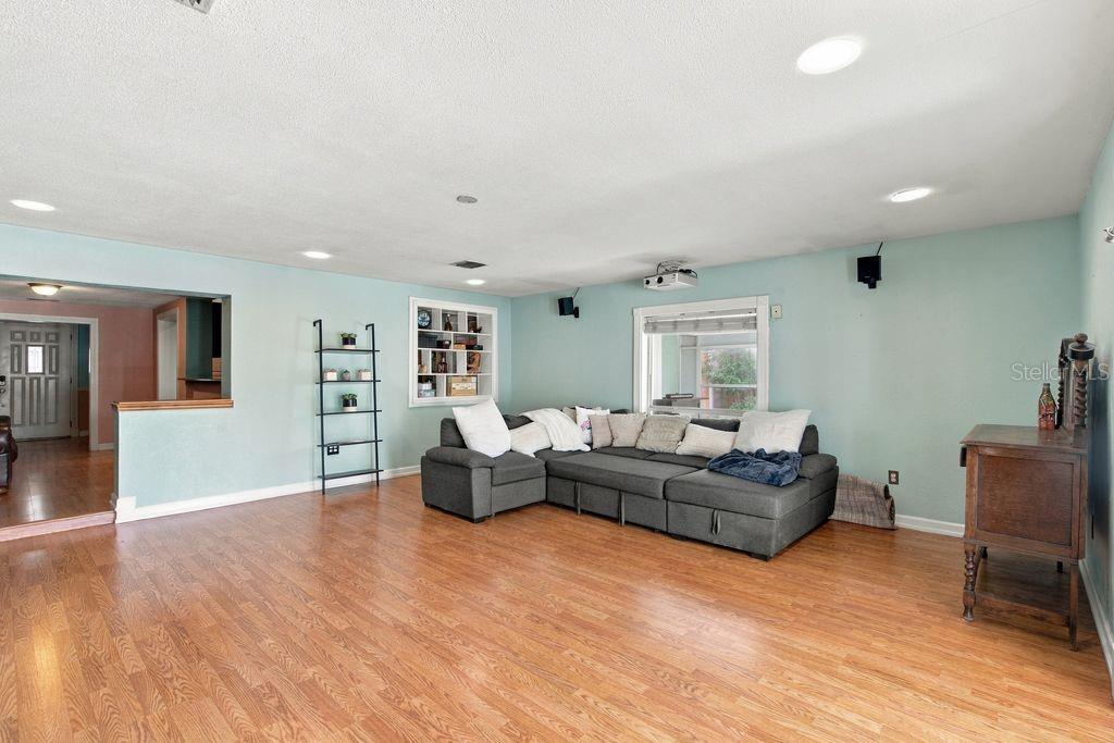 3909 W POWHATAN AVE