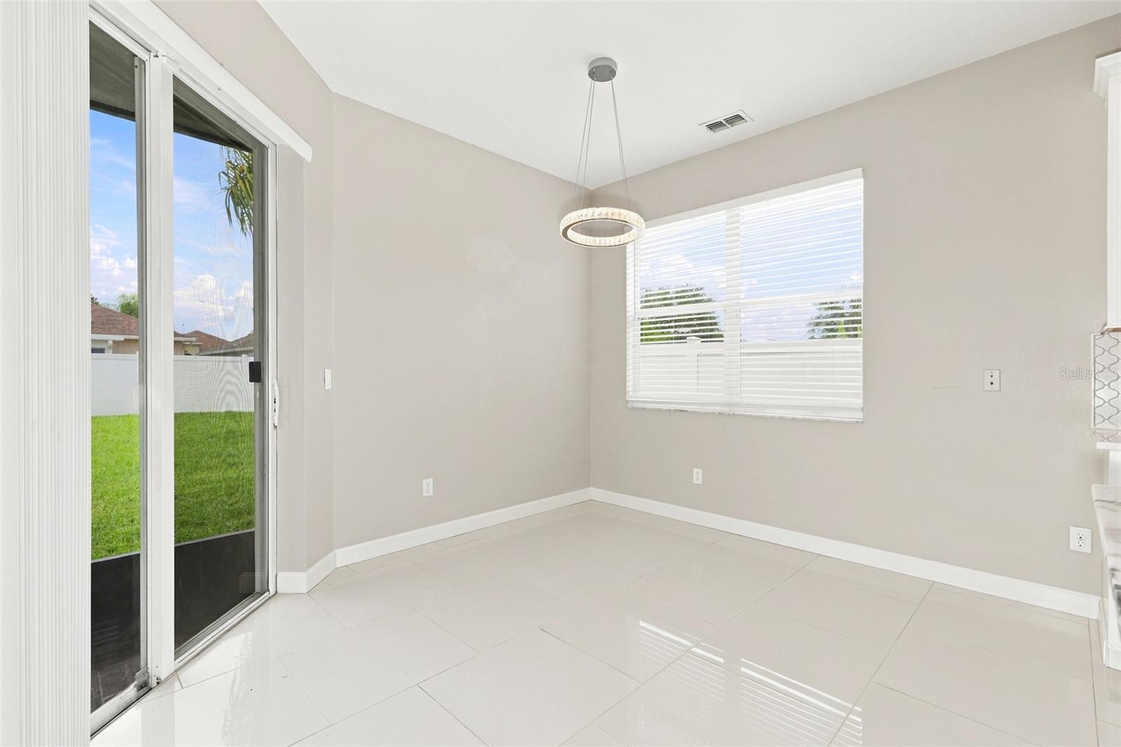 1028 APPIAN PL