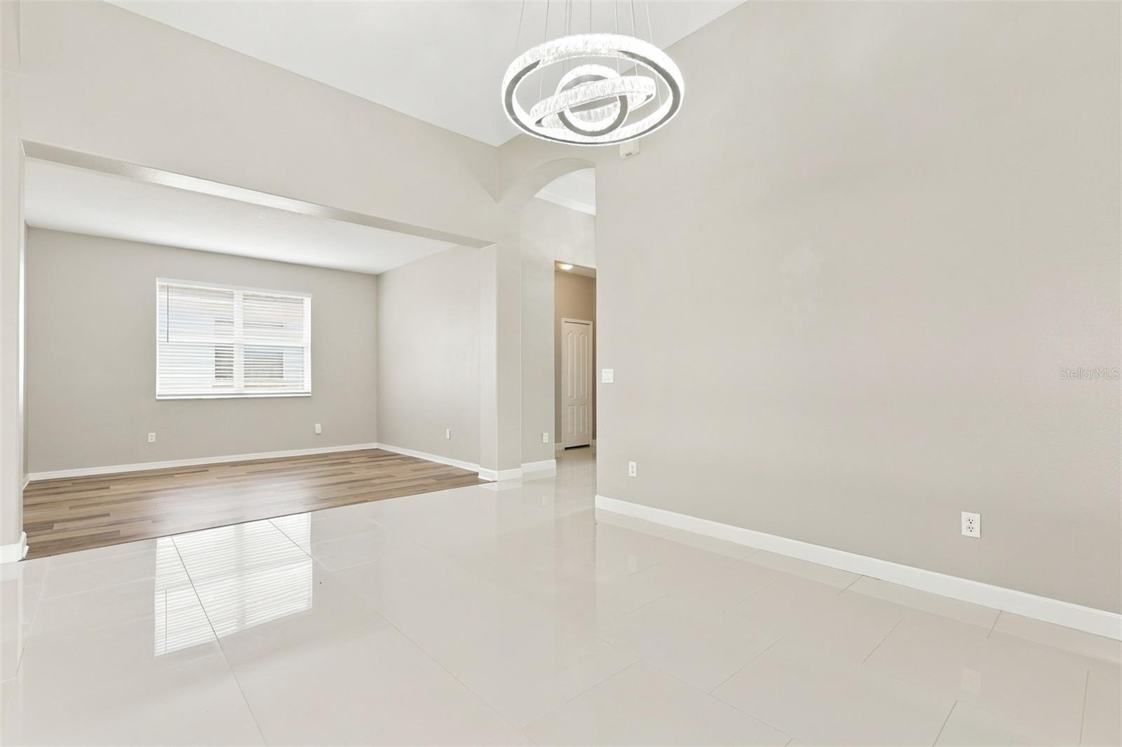 1028 APPIAN PL