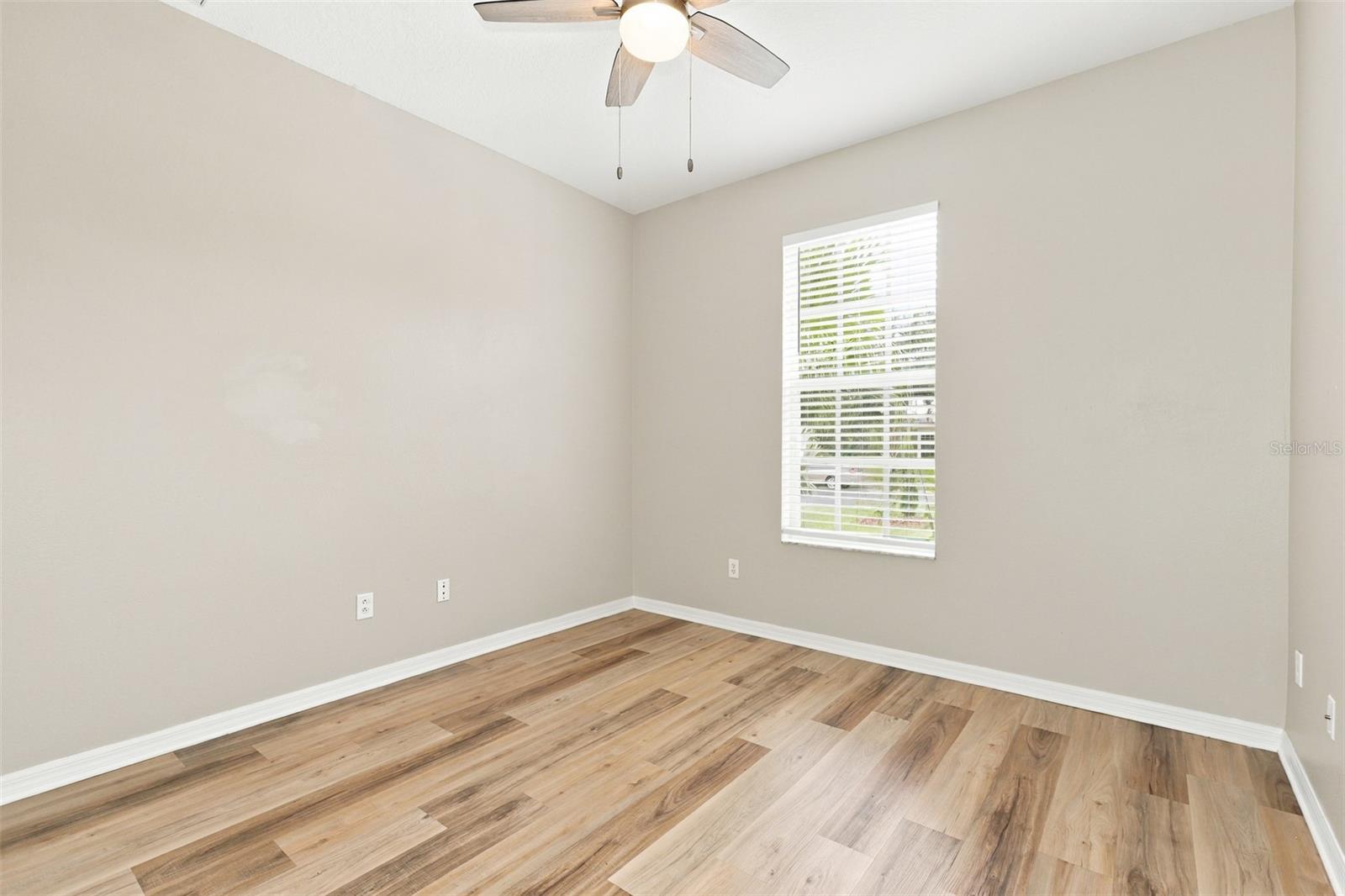 1028 APPIAN PL