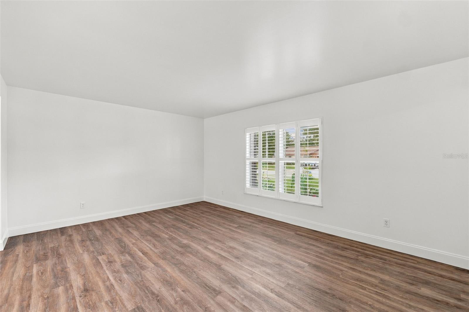 6107 OAK FERN CT