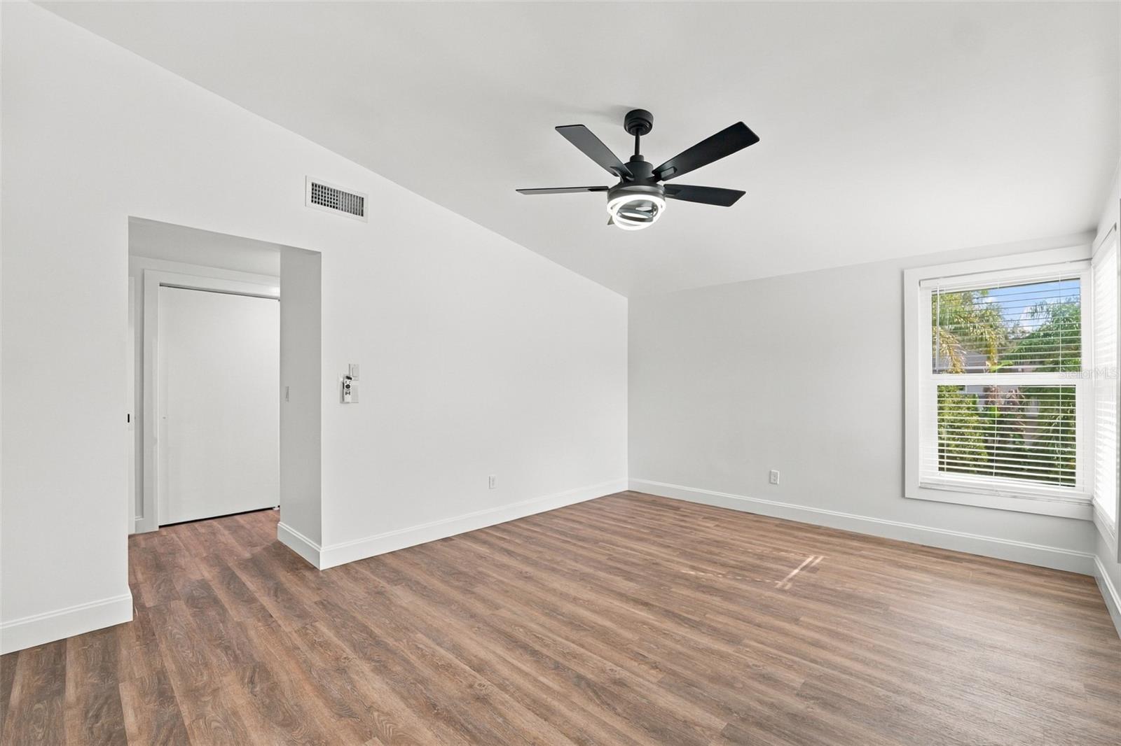 6107 OAK FERN CT