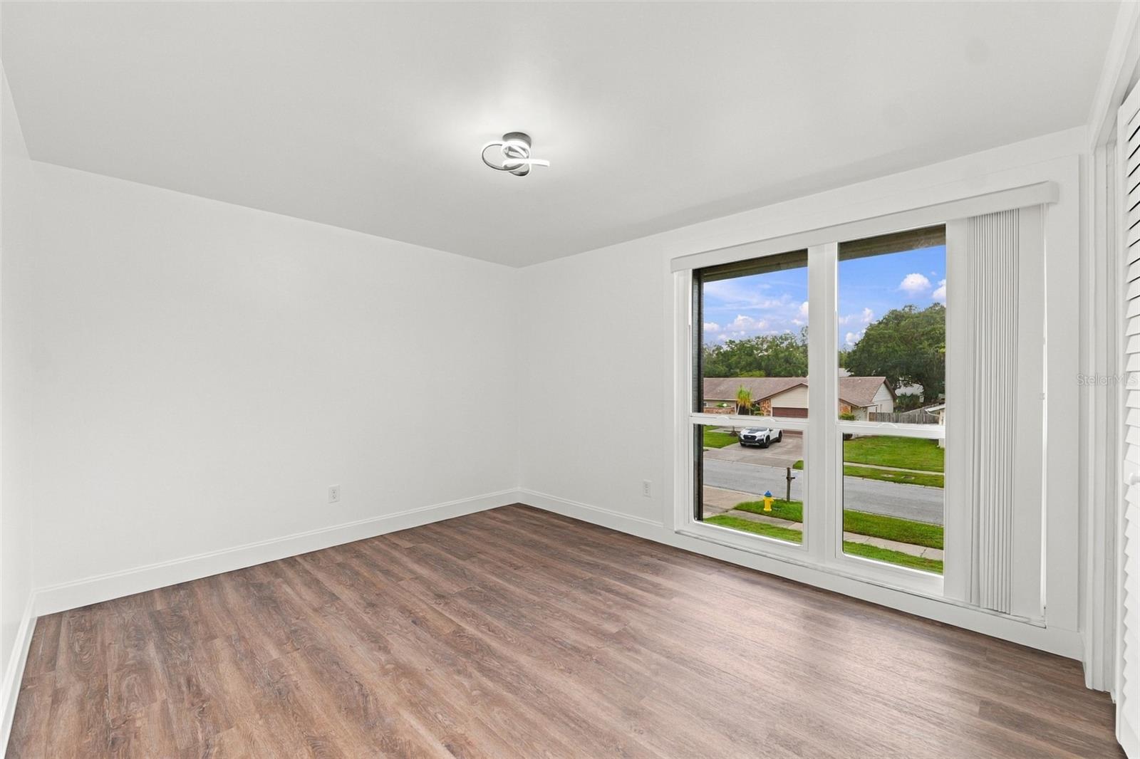 6107 OAK FERN CT