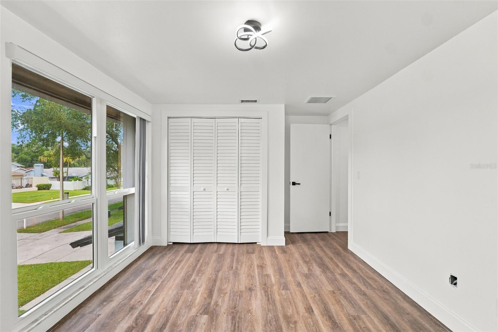 6107 OAK FERN CT