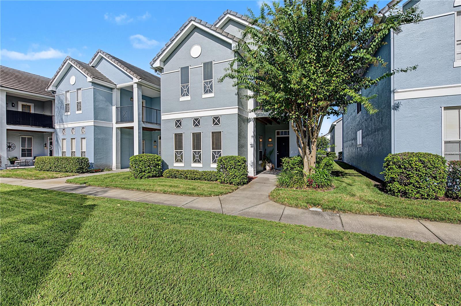 4006 CARROLLWOOD PALM CT