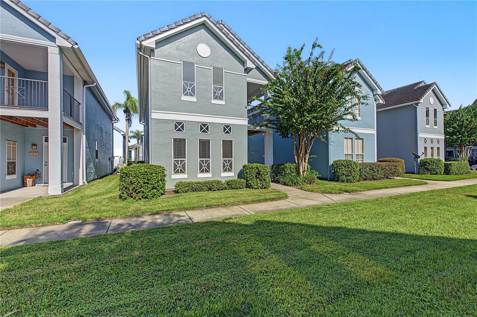 4006 CARROLLWOOD PALM CT