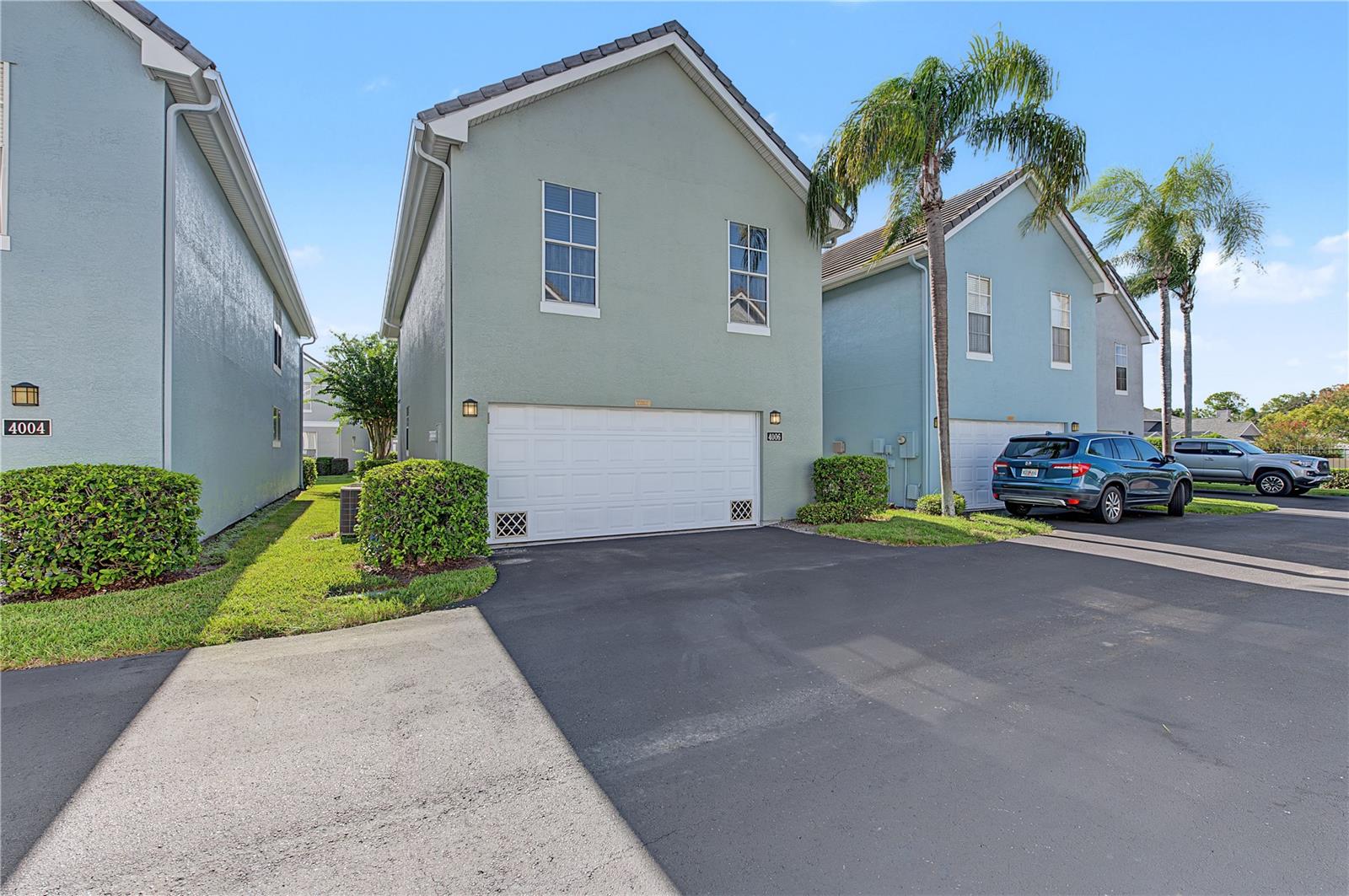 4006 CARROLLWOOD PALM CT