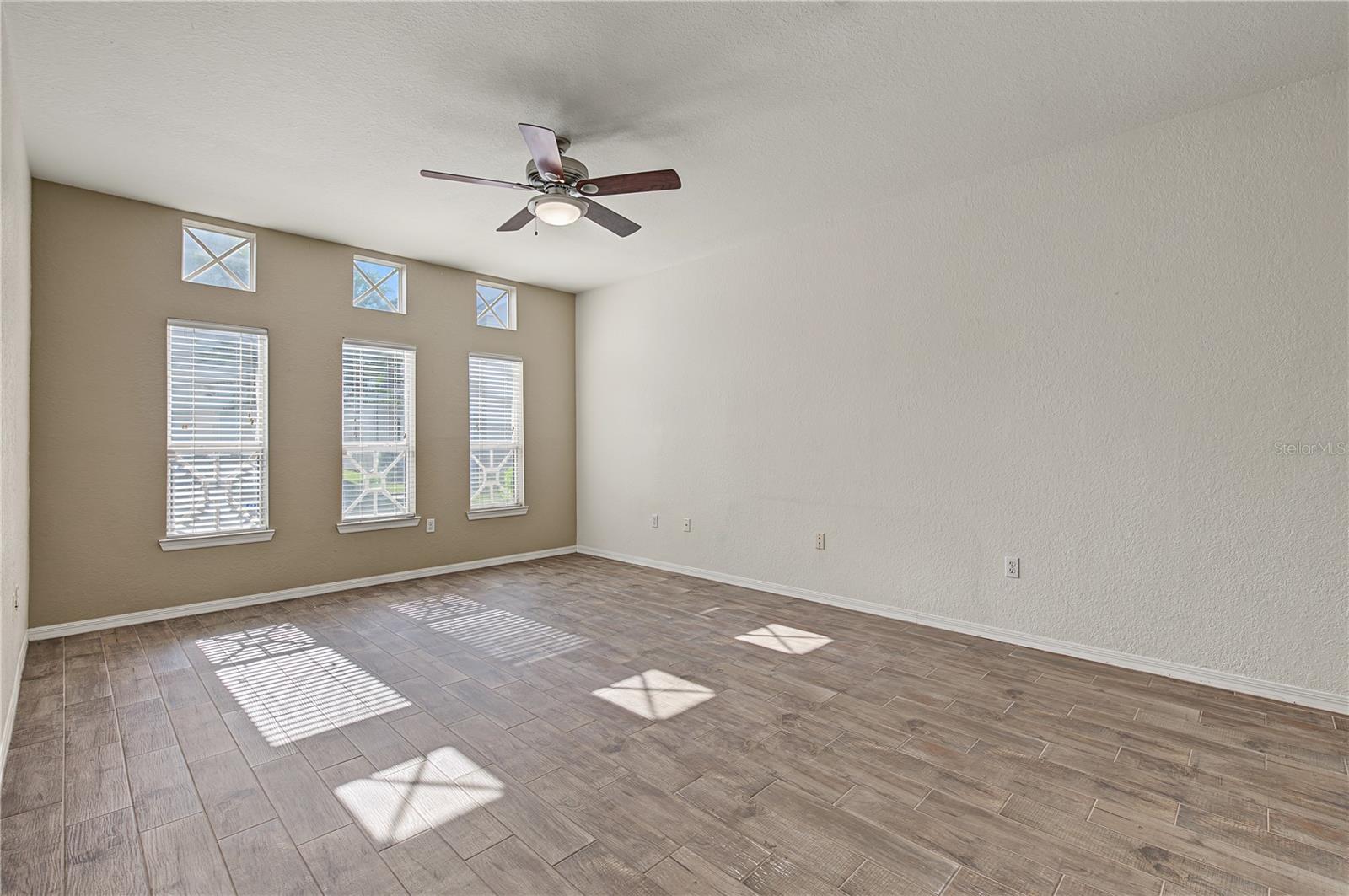 4006 CARROLLWOOD PALM CT