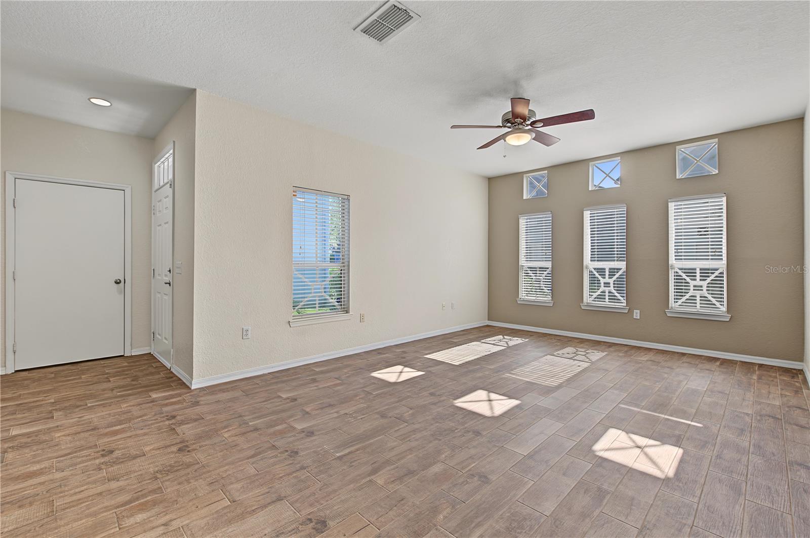 4006 CARROLLWOOD PALM CT