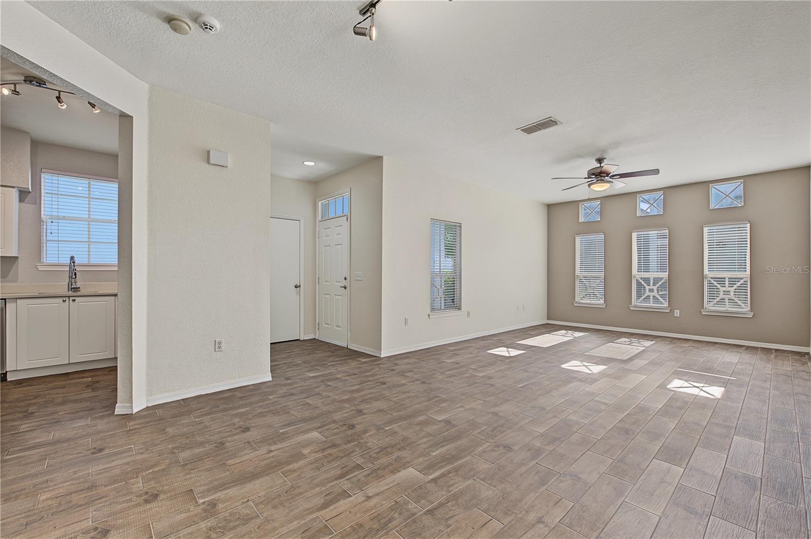 4006 CARROLLWOOD PALM CT