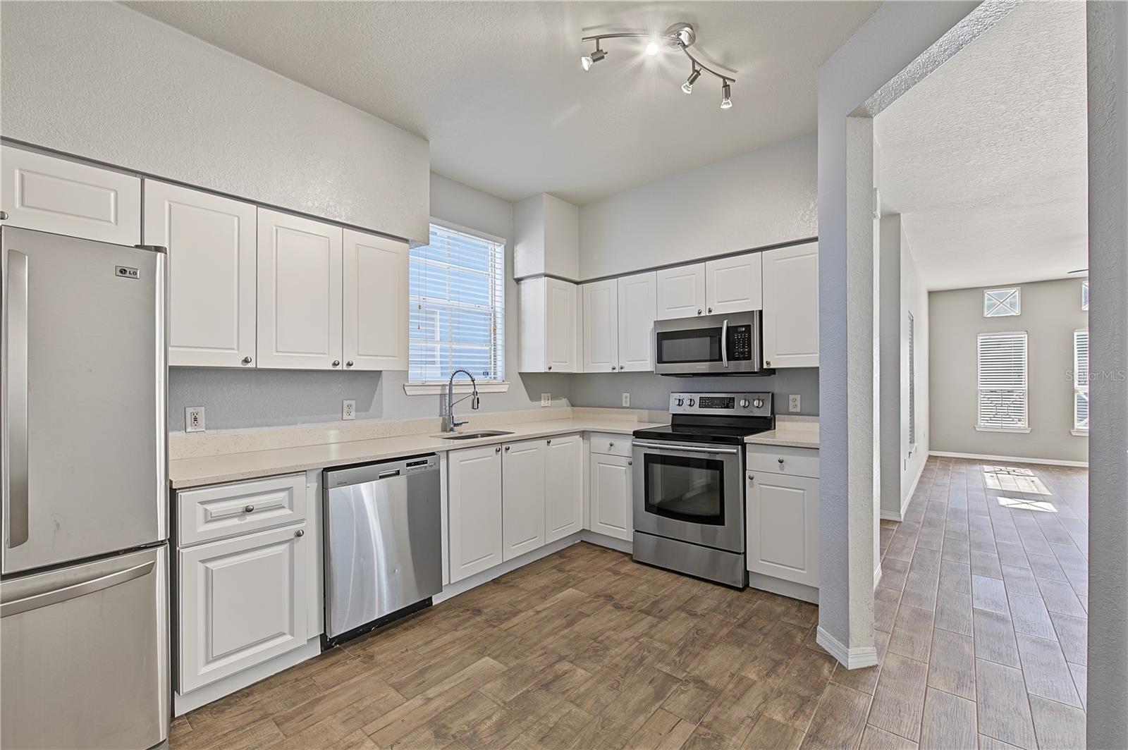4006 CARROLLWOOD PALM CT