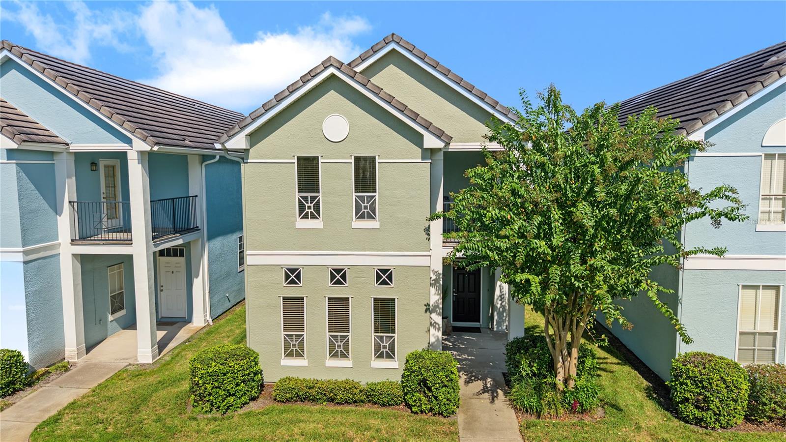 4006 CARROLLWOOD PALM CT