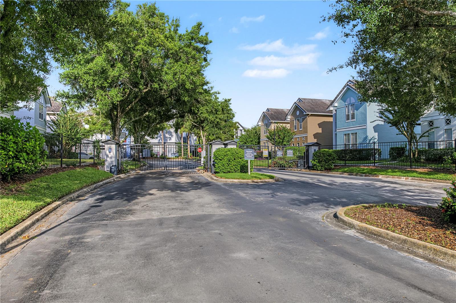 4006 CARROLLWOOD PALM CT