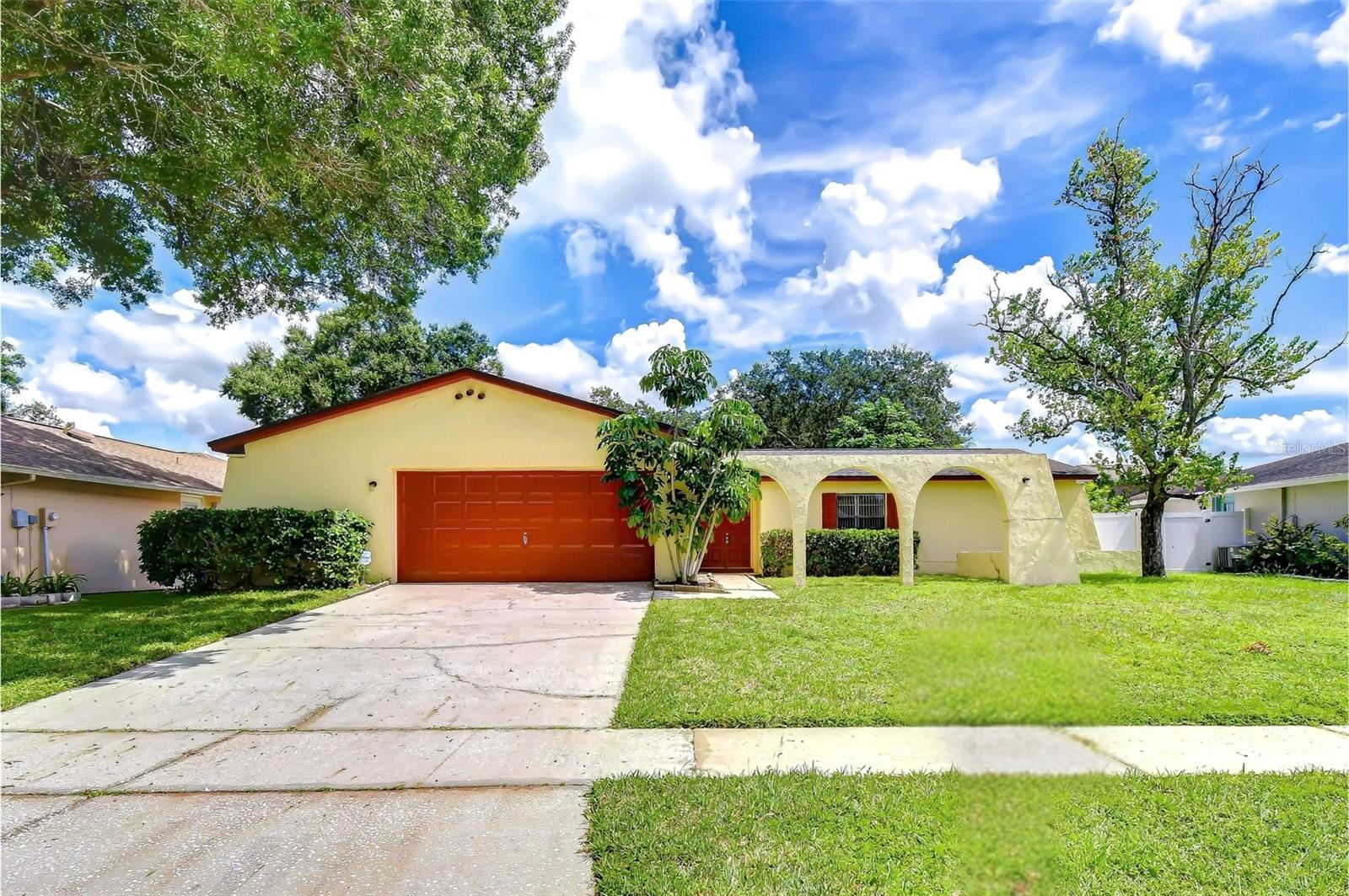 15819 Deep Creek Ln, Tampa