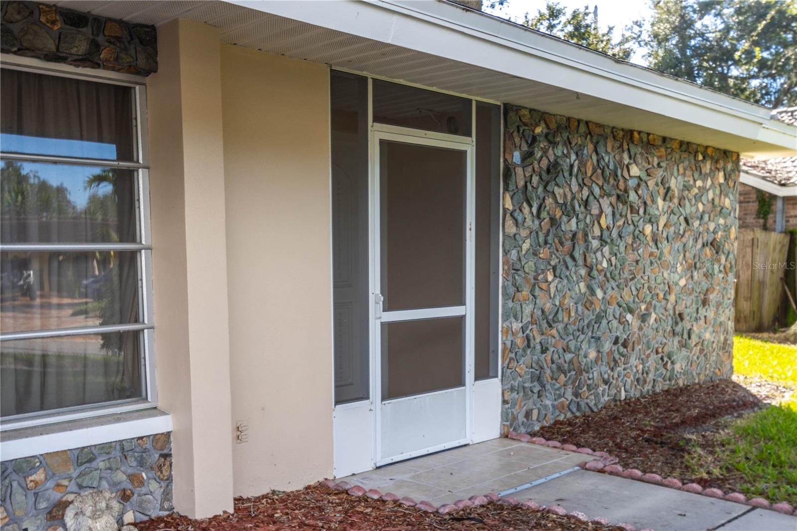 1950 SANDPIPER DR