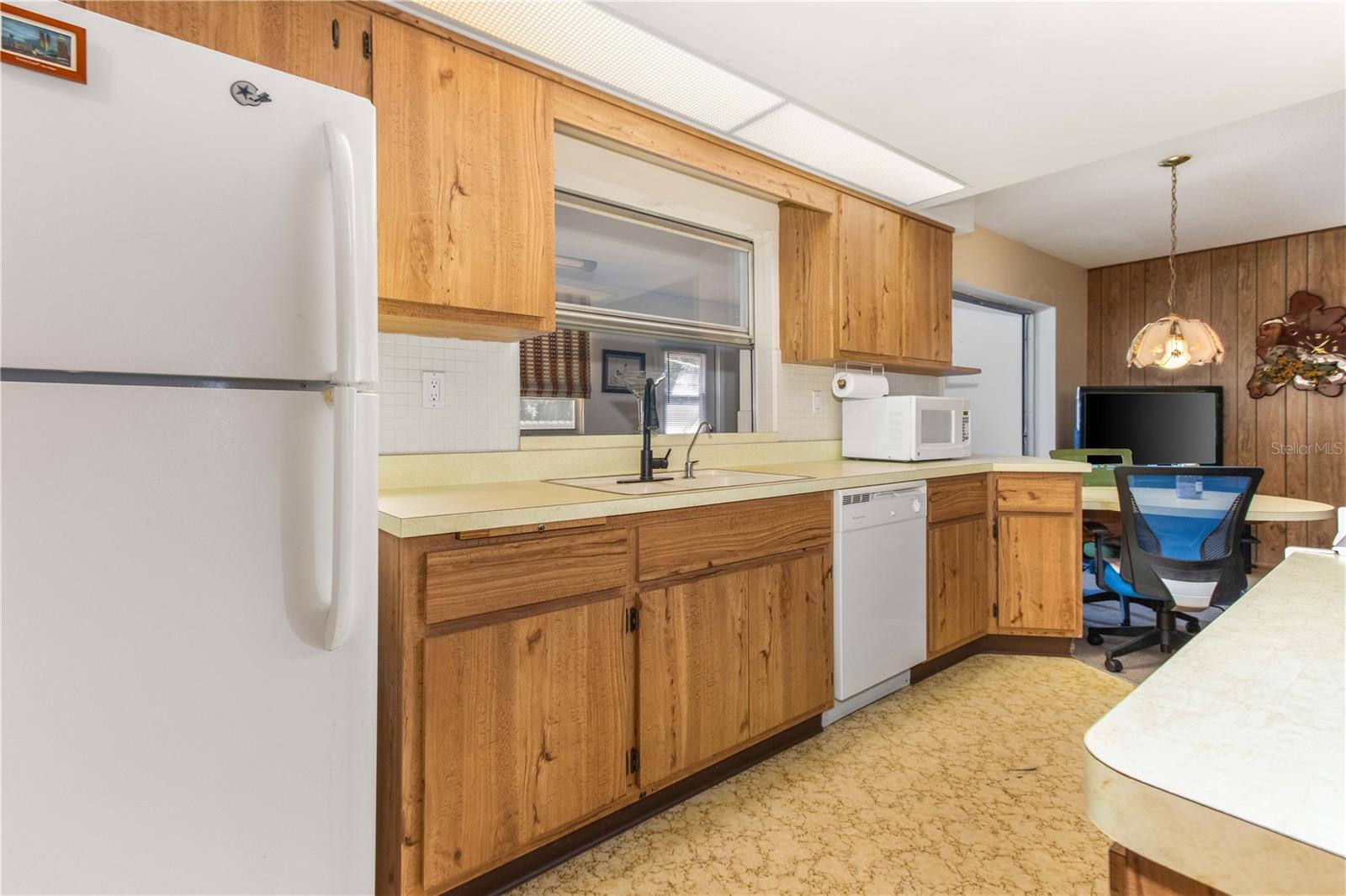 1950 SANDPIPER DR