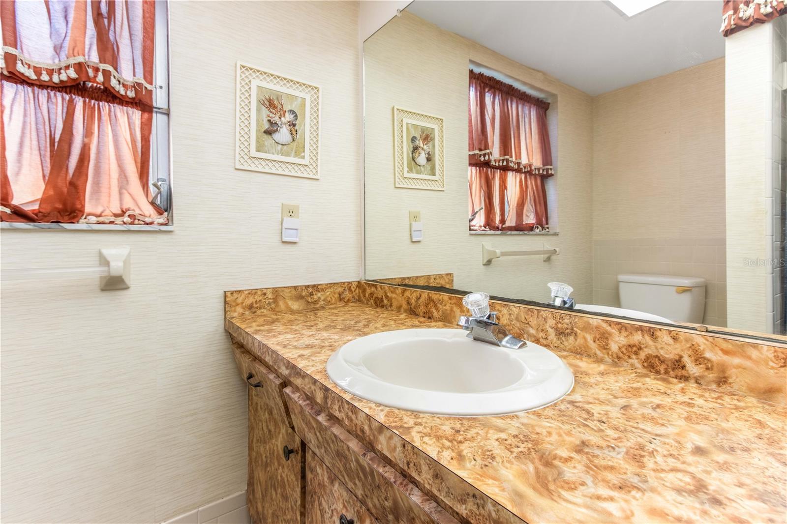 1950 SANDPIPER DR