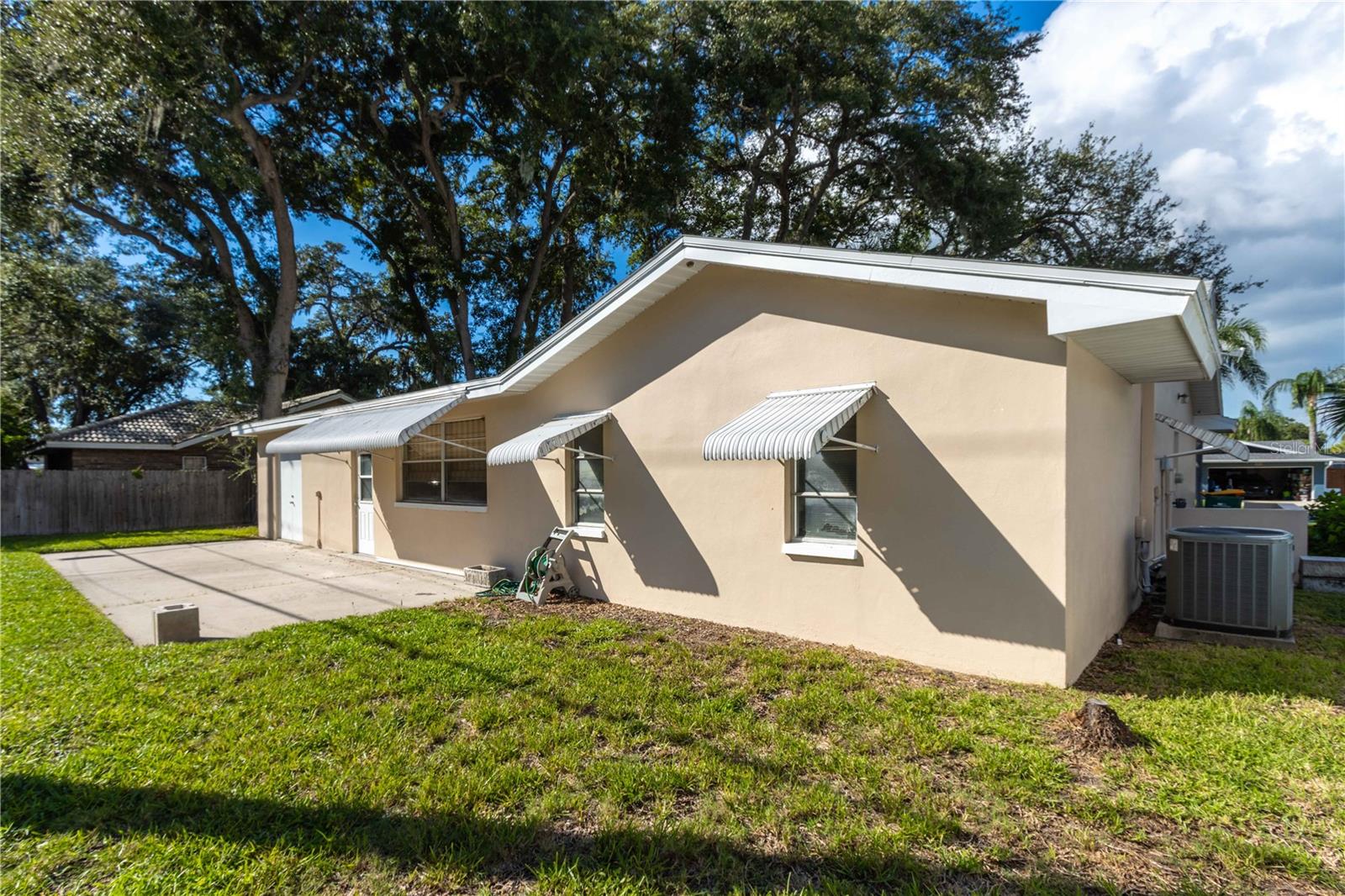 1950 SANDPIPER DR