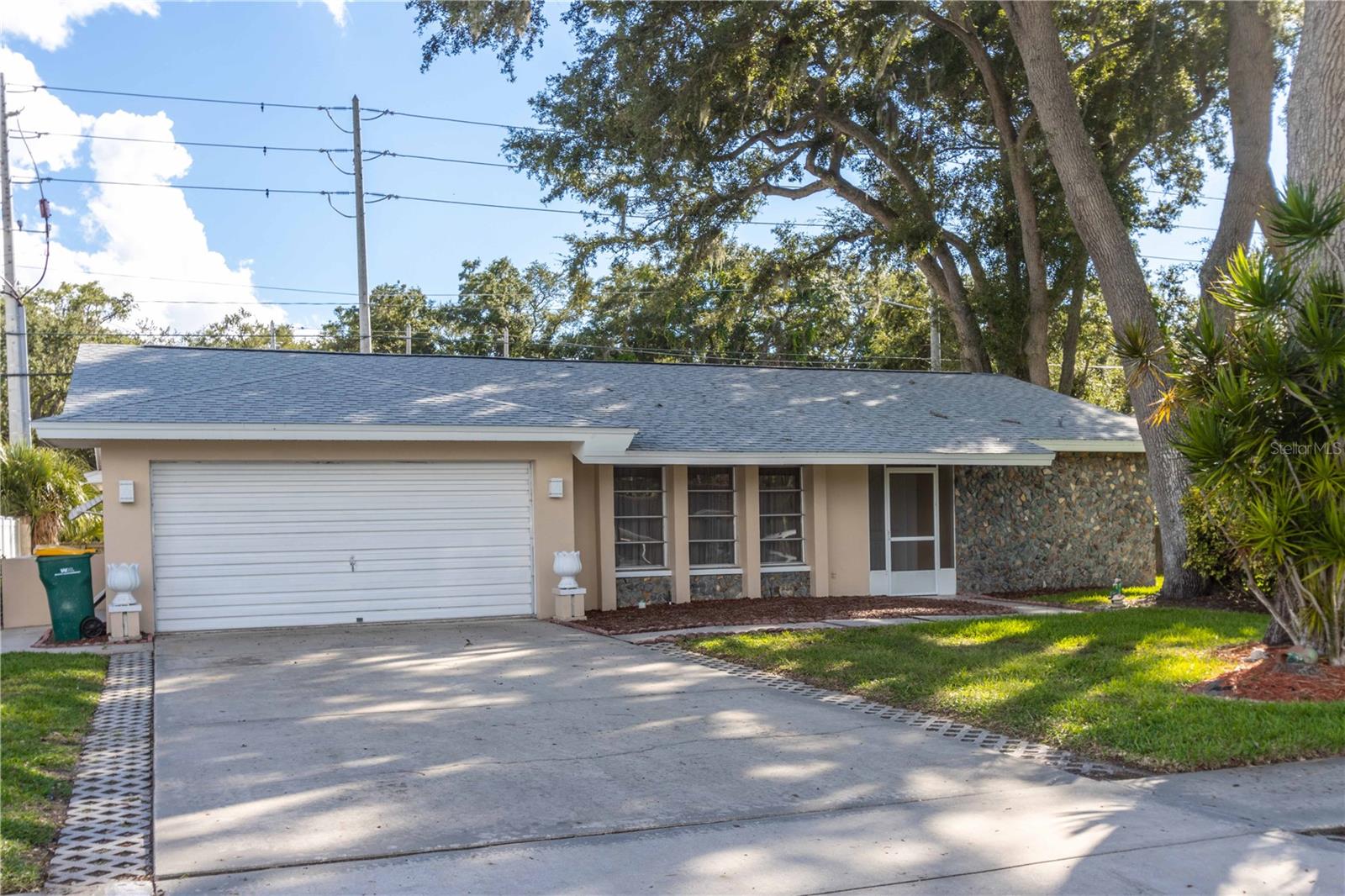1950 SANDPIPER DR