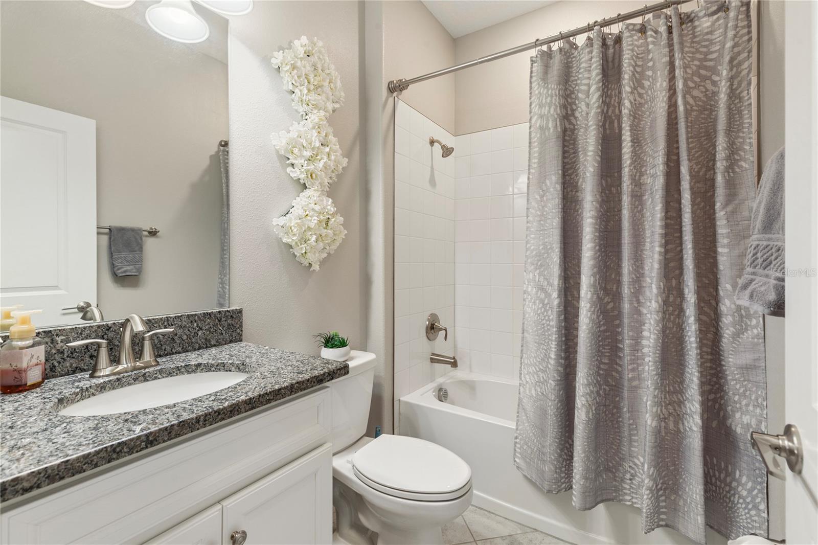 8888 SHADYSIDE LN