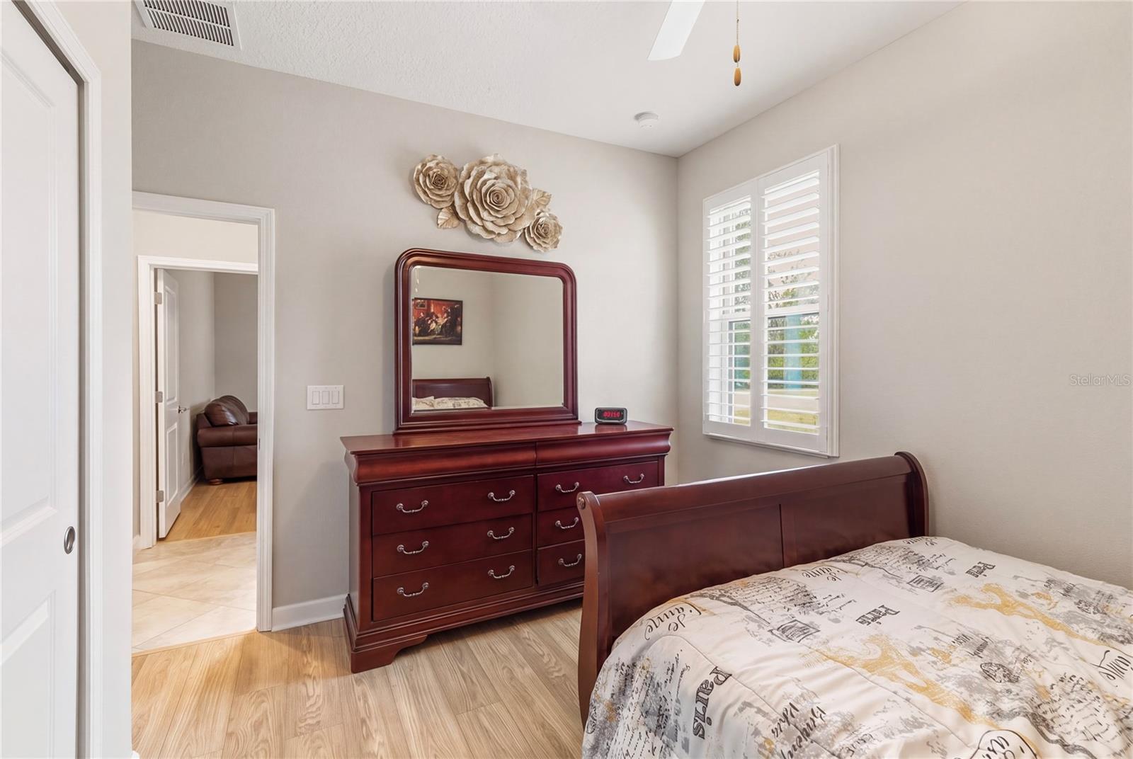8888 SHADYSIDE LN