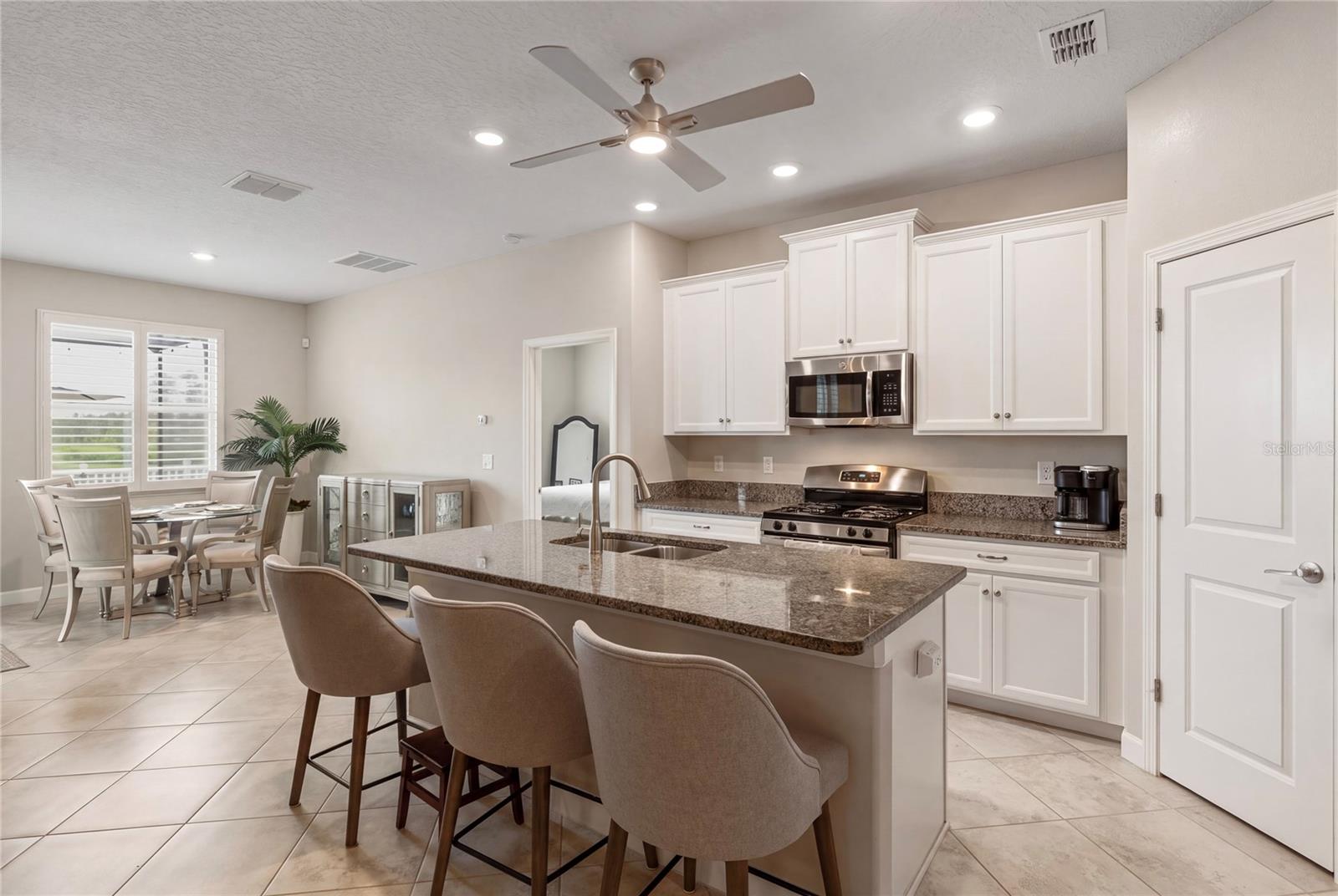 8888 SHADYSIDE LN