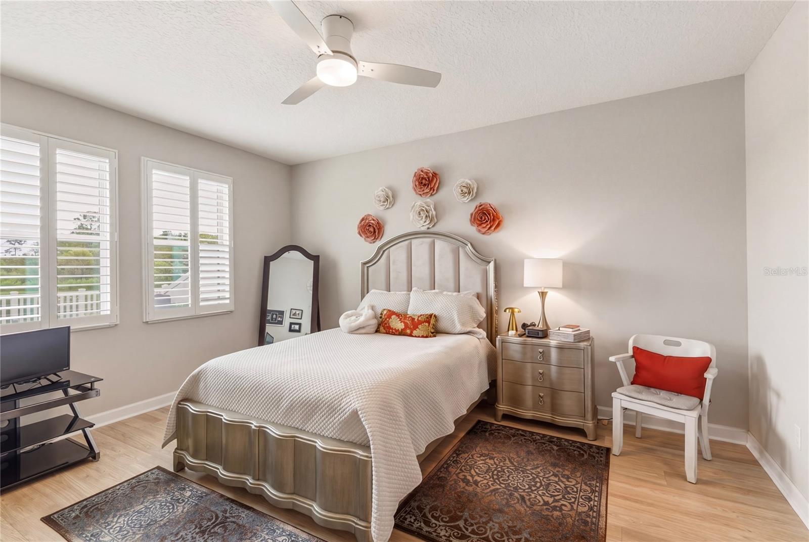 8888 SHADYSIDE LN