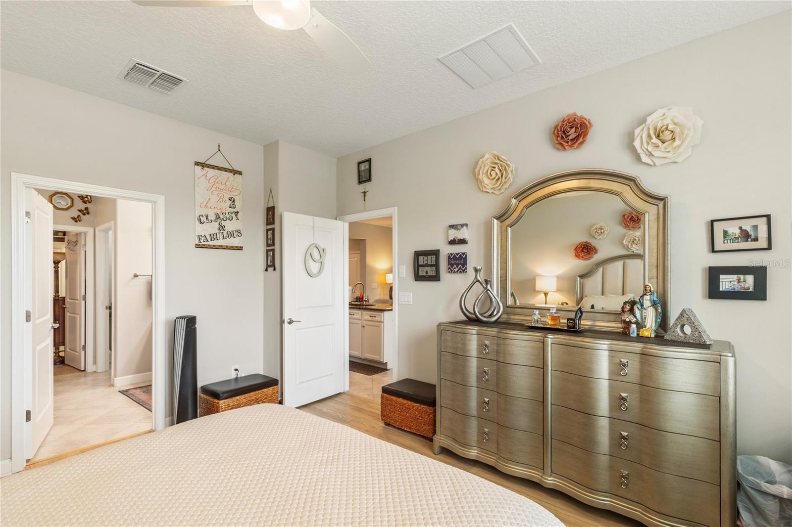 8888 SHADYSIDE LN