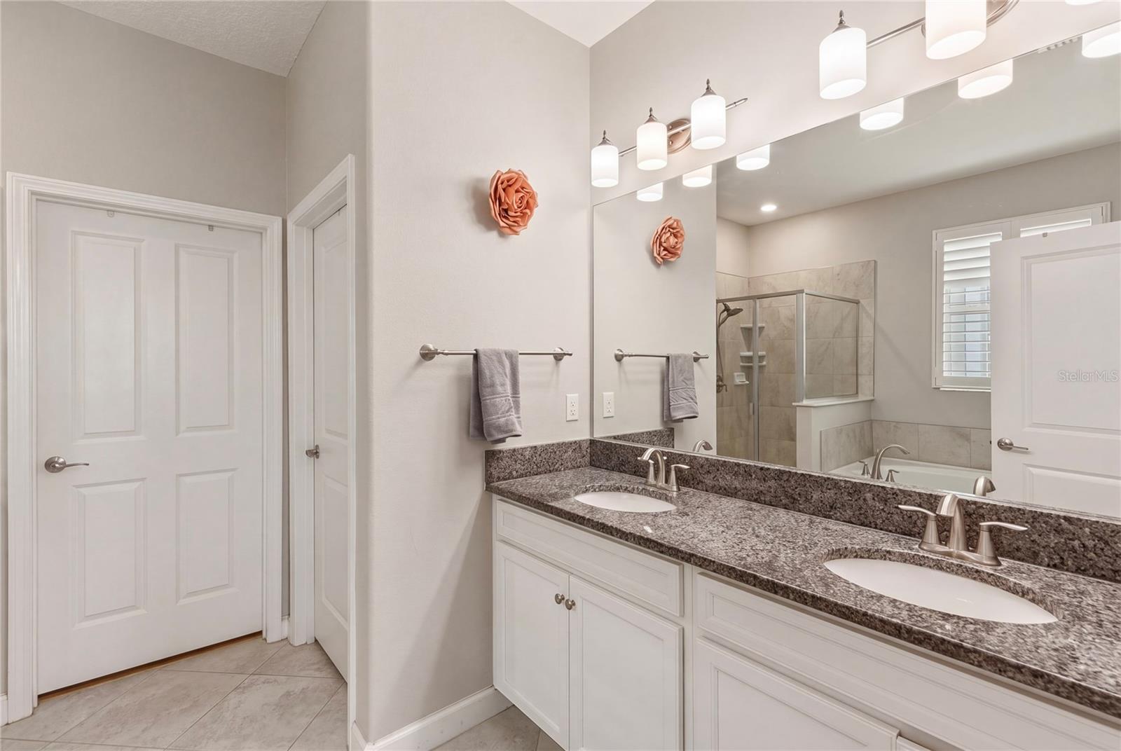 8888 SHADYSIDE LN
