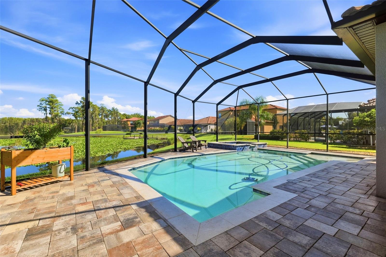5157 LAKECASTLE DR