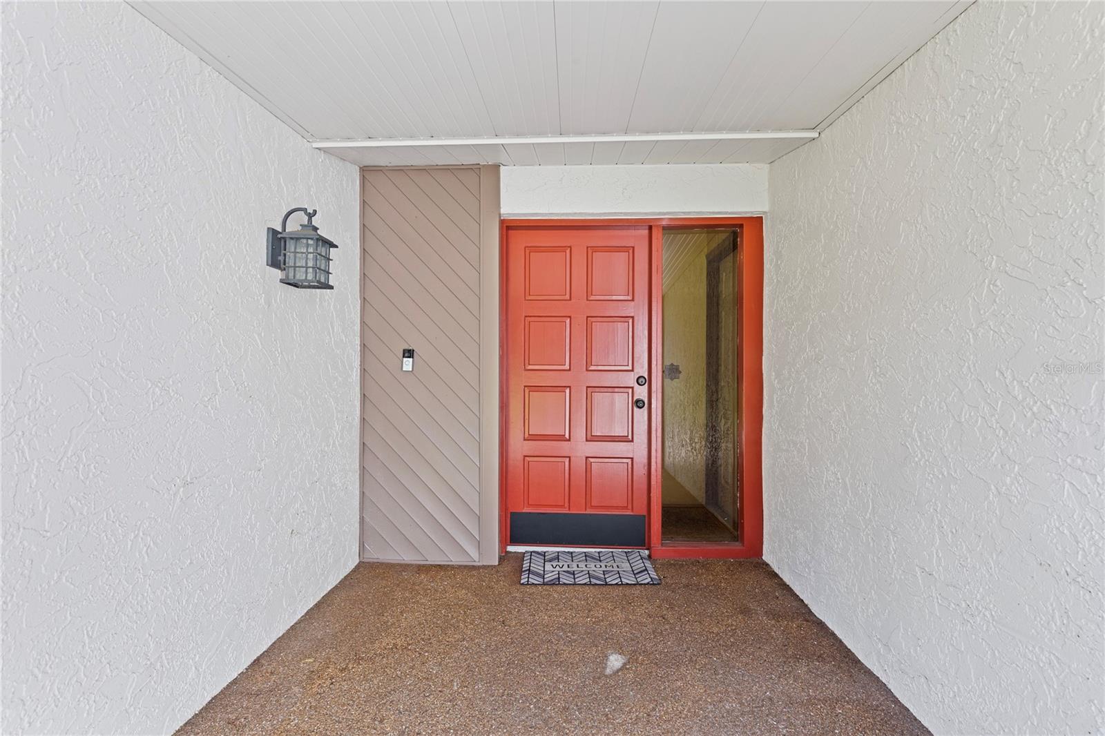 1105 LENNA AVE