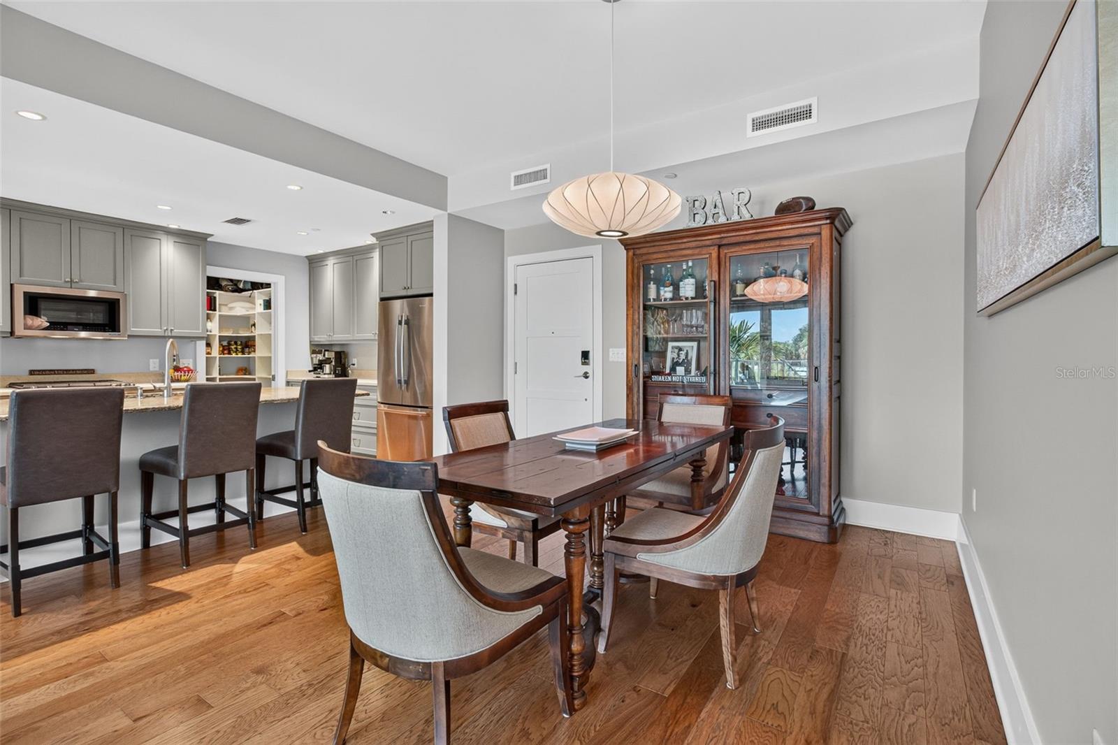 200 MAIN ST #202