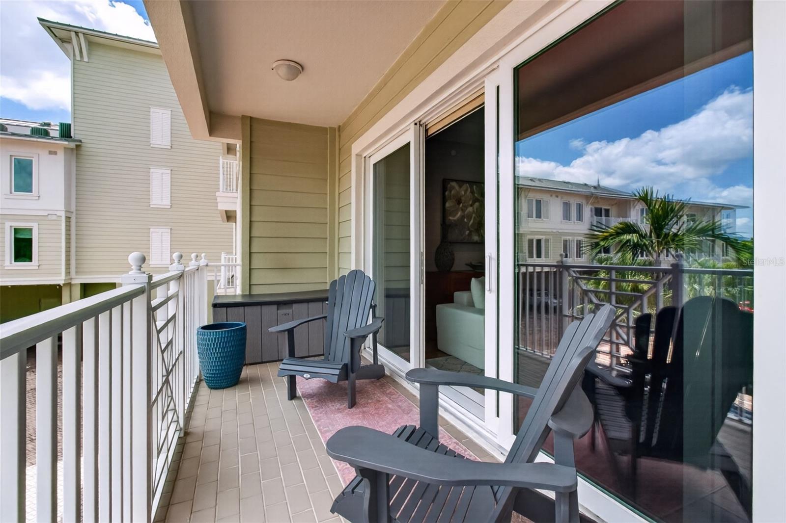 200 MAIN ST #202