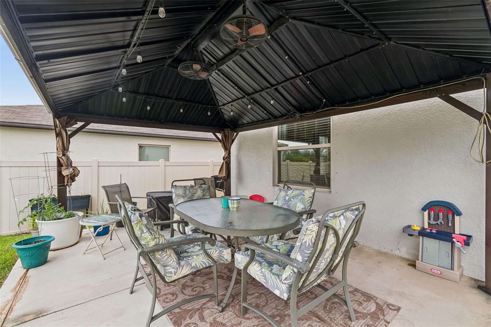 6108 SPRING CRAYFISH AVE
