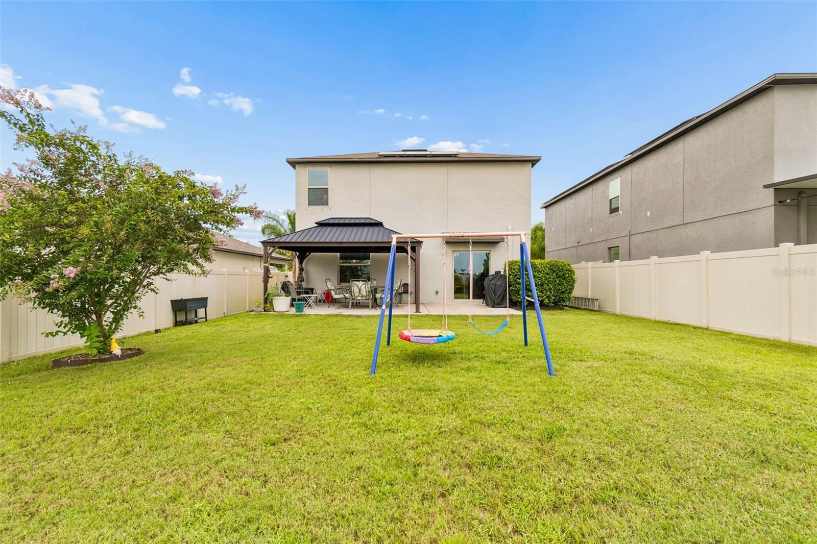 6108 SPRING CRAYFISH AVE