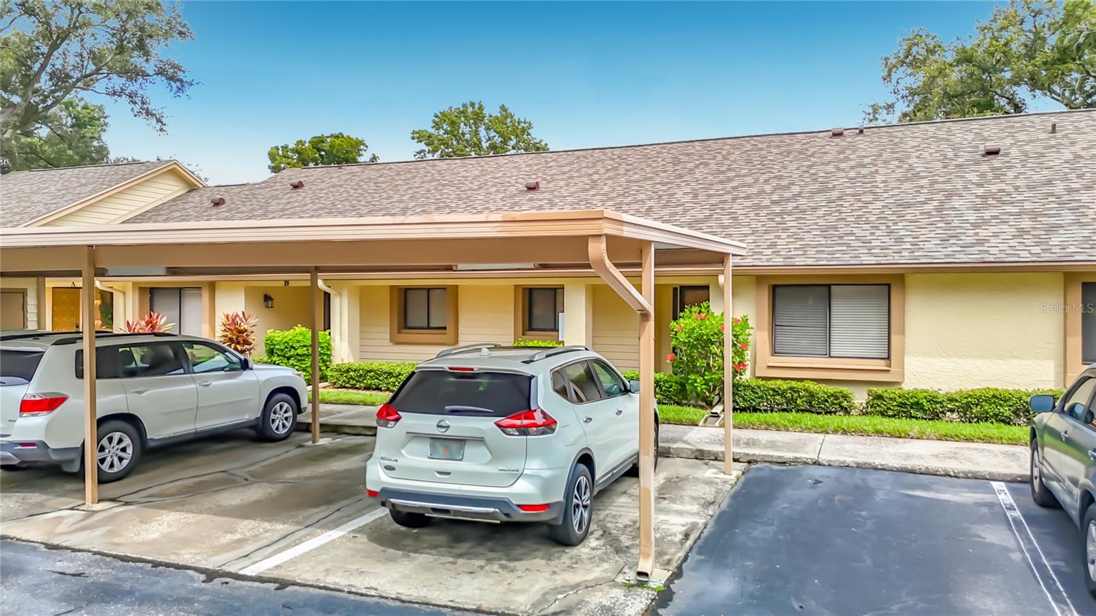 2546 OAKLEAF LN #35C