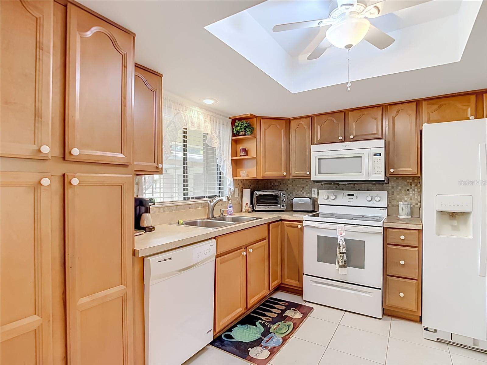 2546 OAKLEAF LN #35C