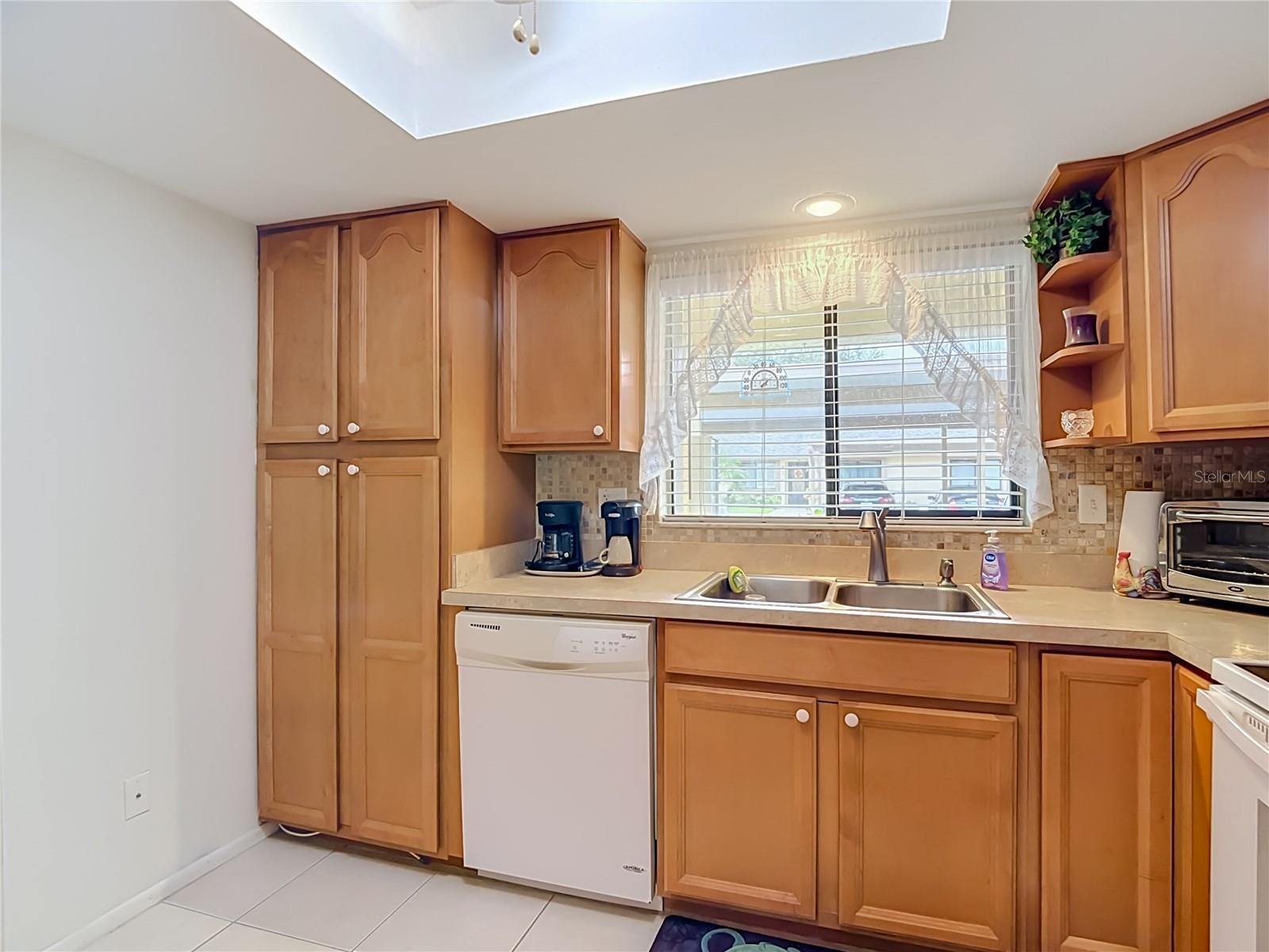 2546 OAKLEAF LN #35C