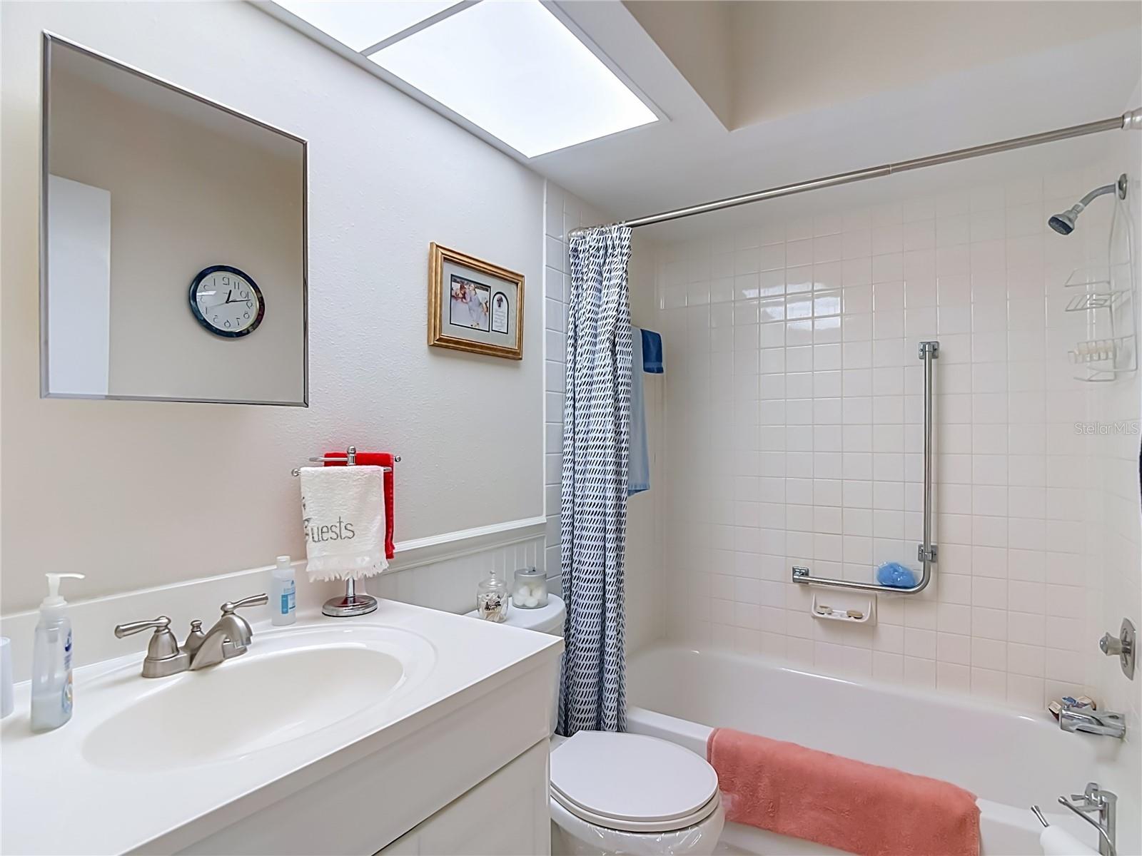 2546 OAKLEAF LN #35C