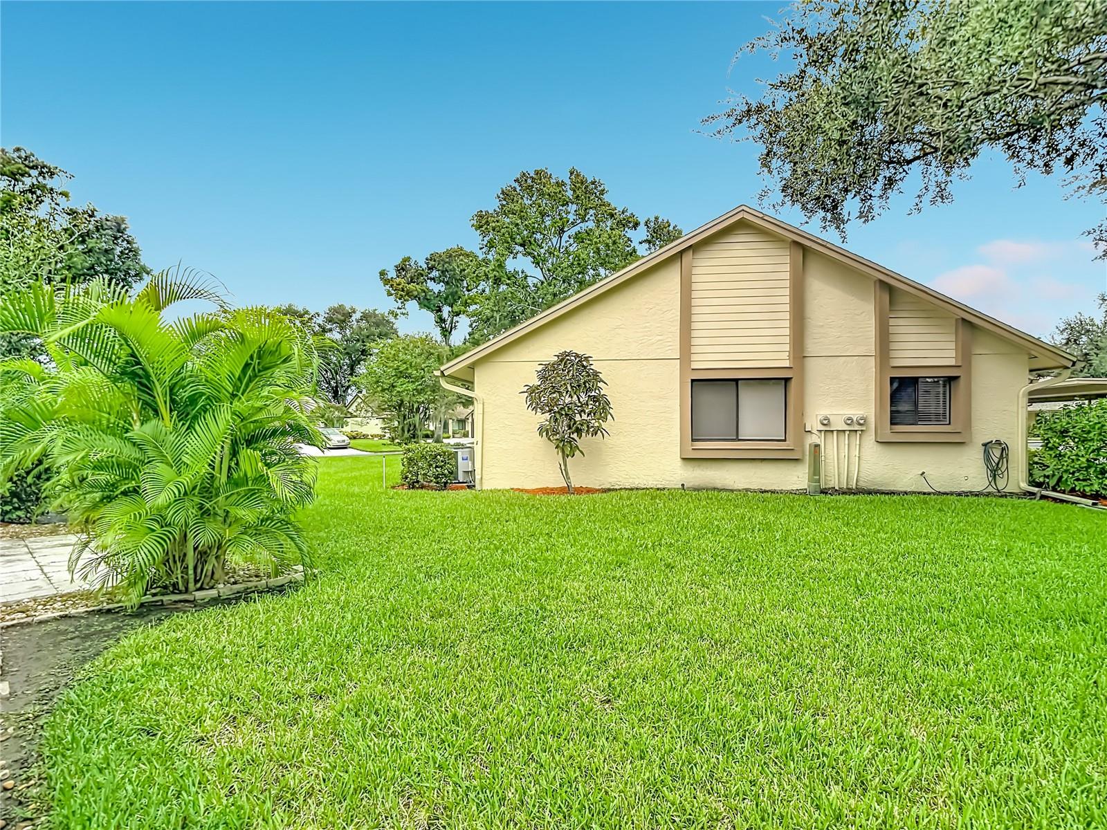2546 OAKLEAF LN #35C