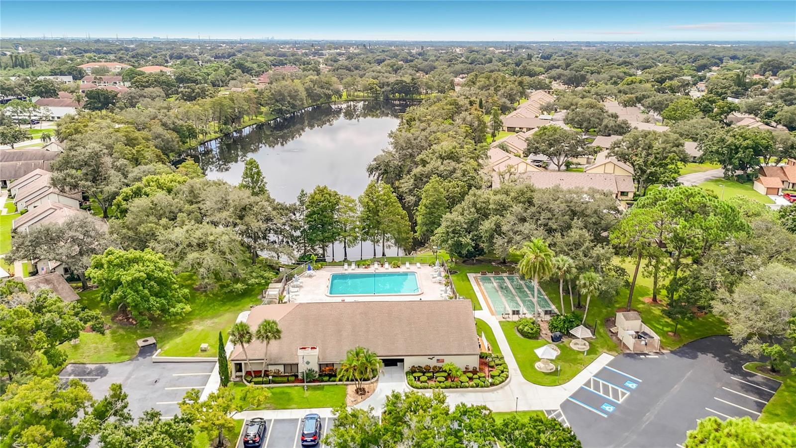 2546 OAKLEAF LN #35C