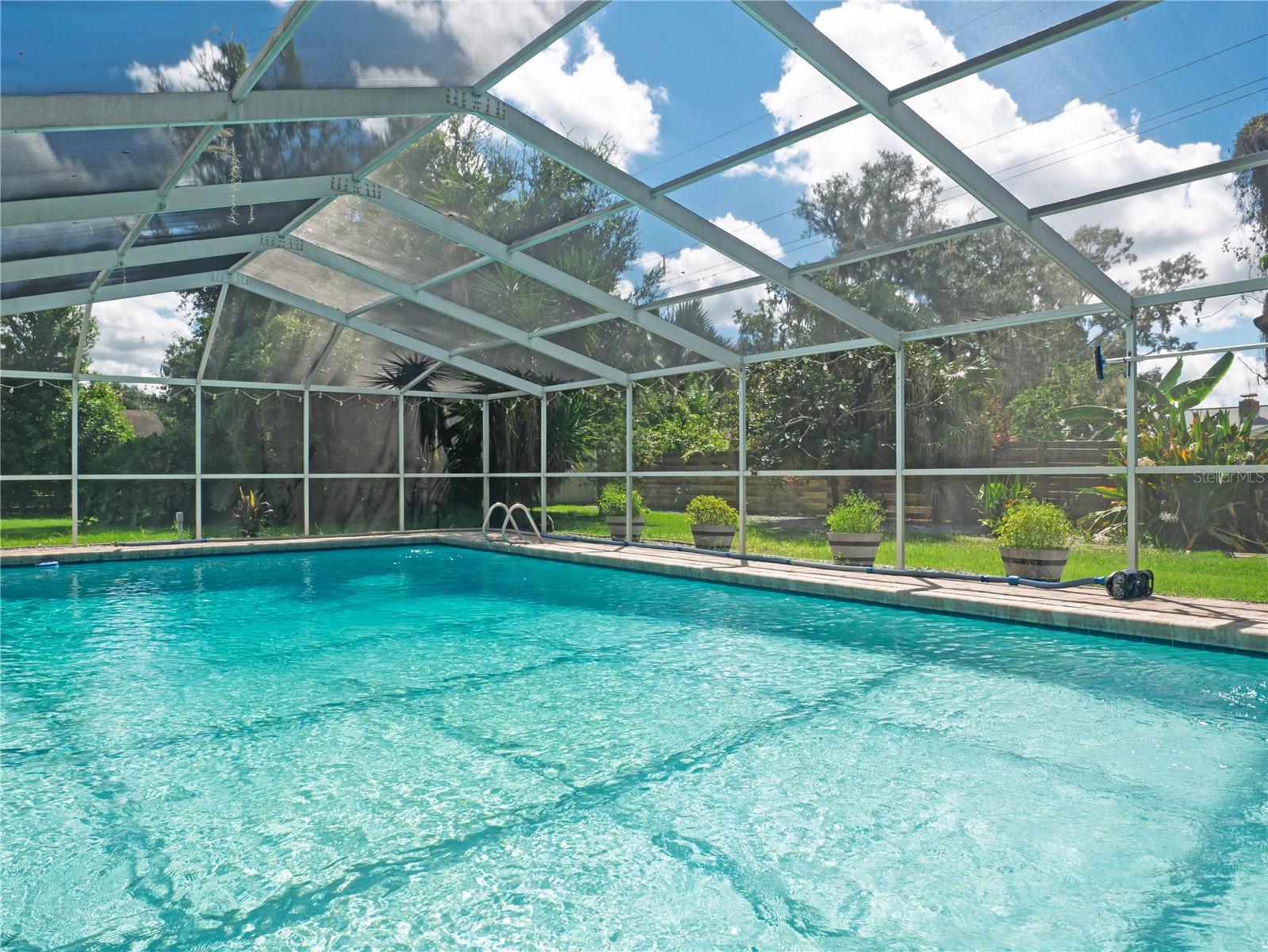 615 VALLE VISTA DR